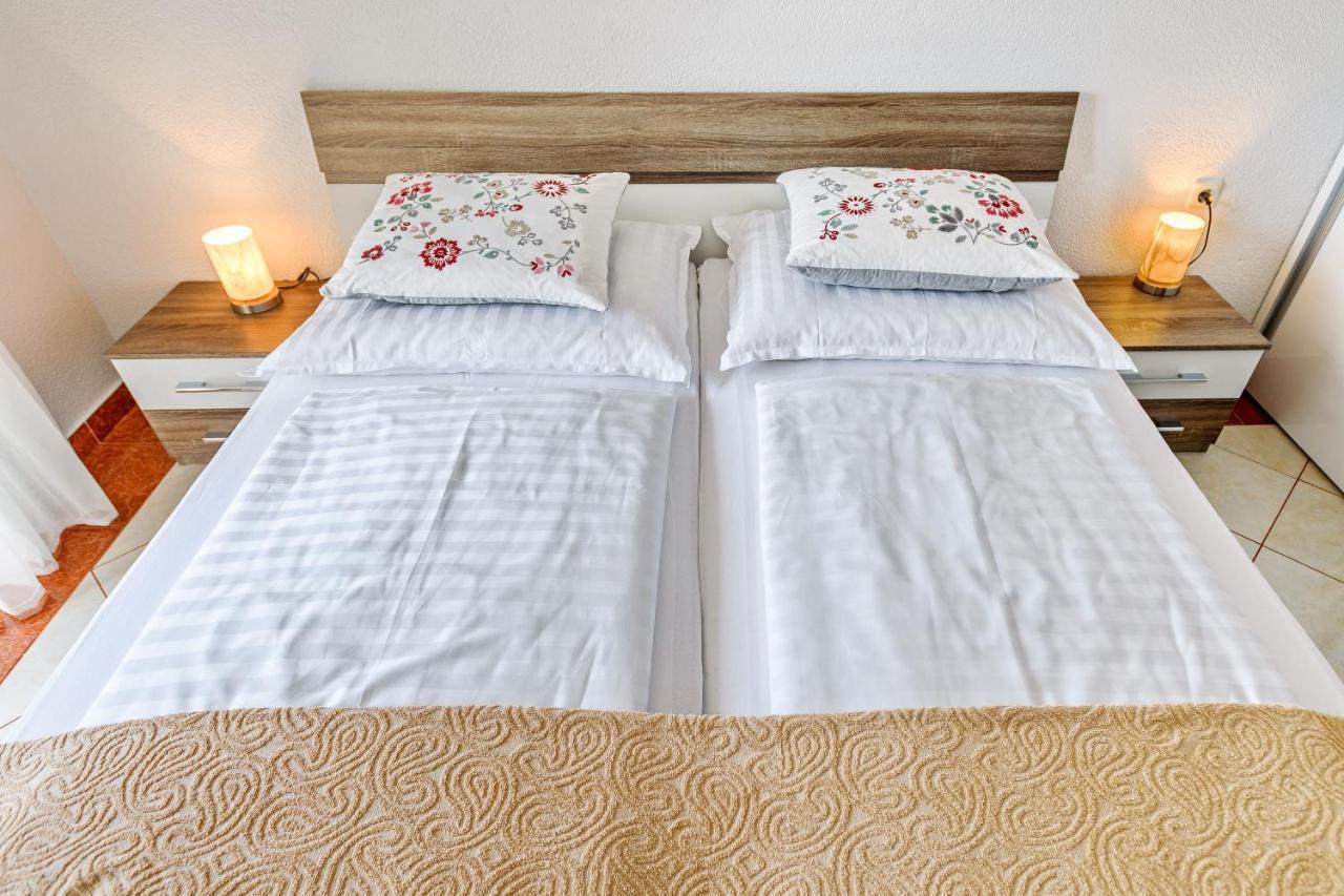 Comfort Apartments In Peaceful Area Zadar - With Garden מראה חיצוני תמונה