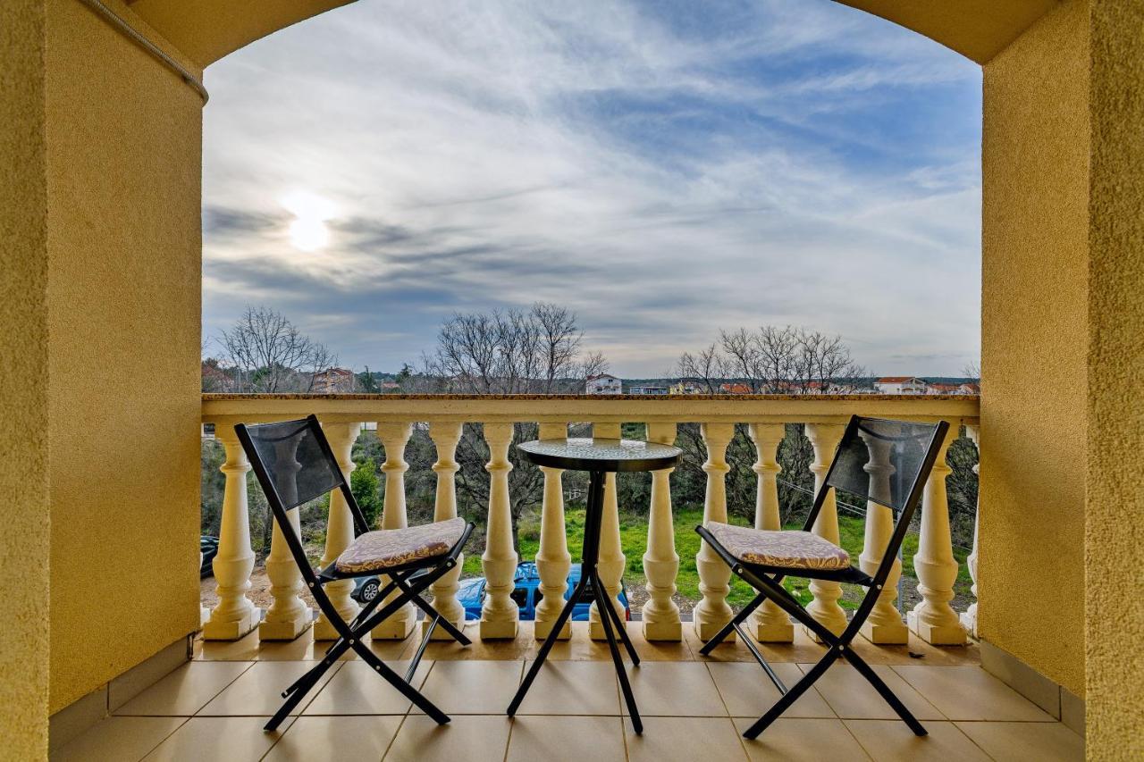 Comfort Apartments In Peaceful Area Zadar - With Garden מראה חיצוני תמונה
