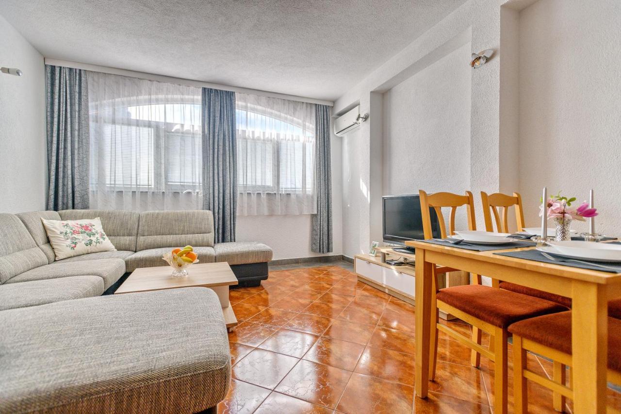 Comfort Apartments In Peaceful Area Zadar - With Garden מראה חיצוני תמונה